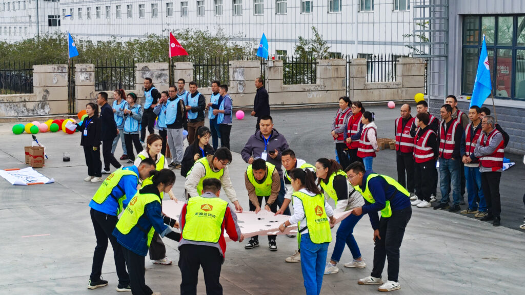 锐意进取 勇毅前行 | 新疆cq9物流趣味运动会