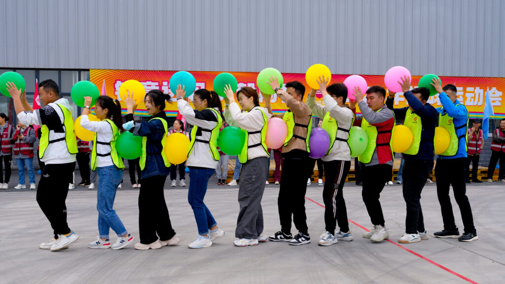 锐意进取 勇毅前行 | 新疆cq9物流趣味运动会